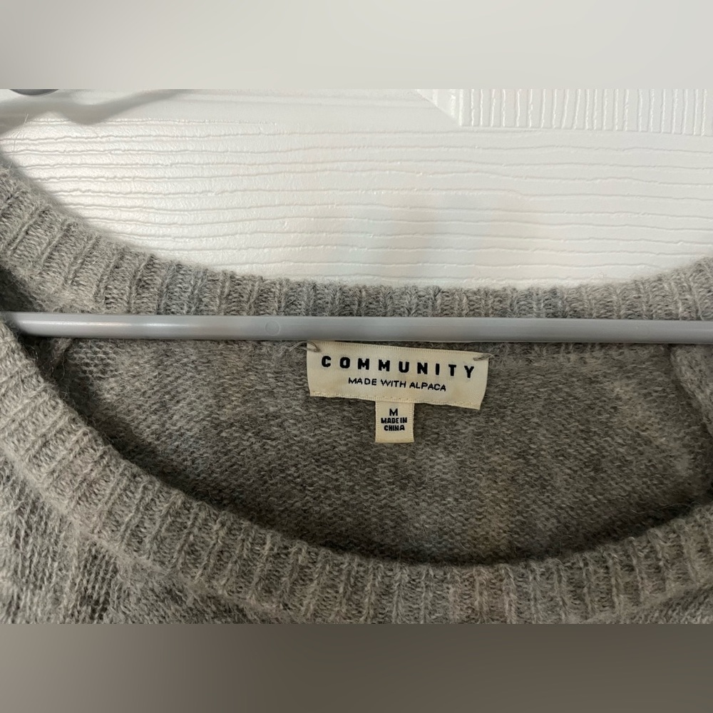 Community grey pullover - Picture 2 of 4